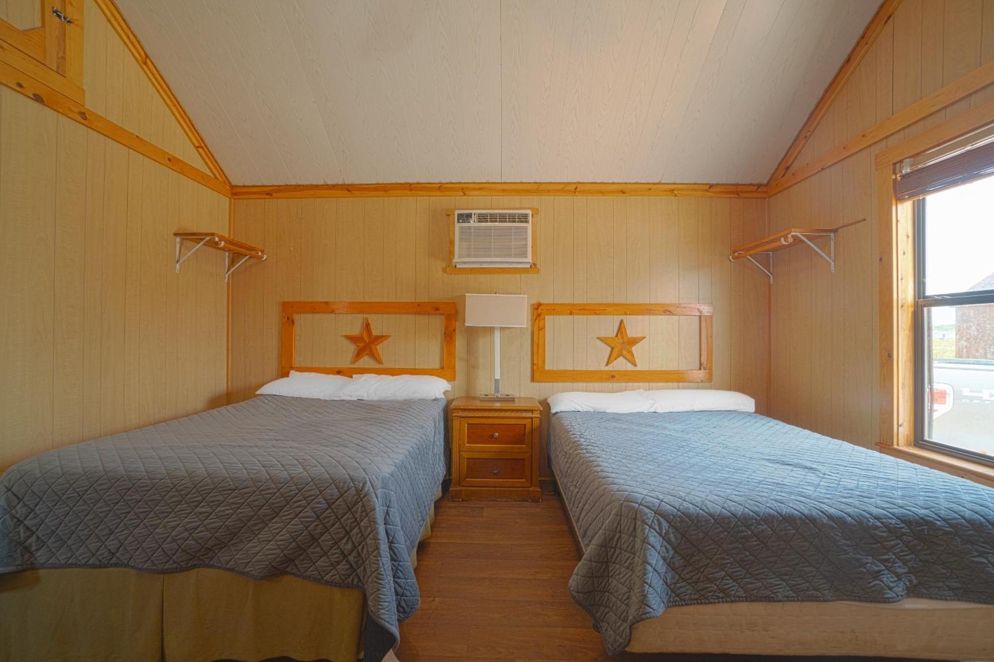 Grand Eagle Ford Lodge & Rv Park Tilden Eksteriør bilde