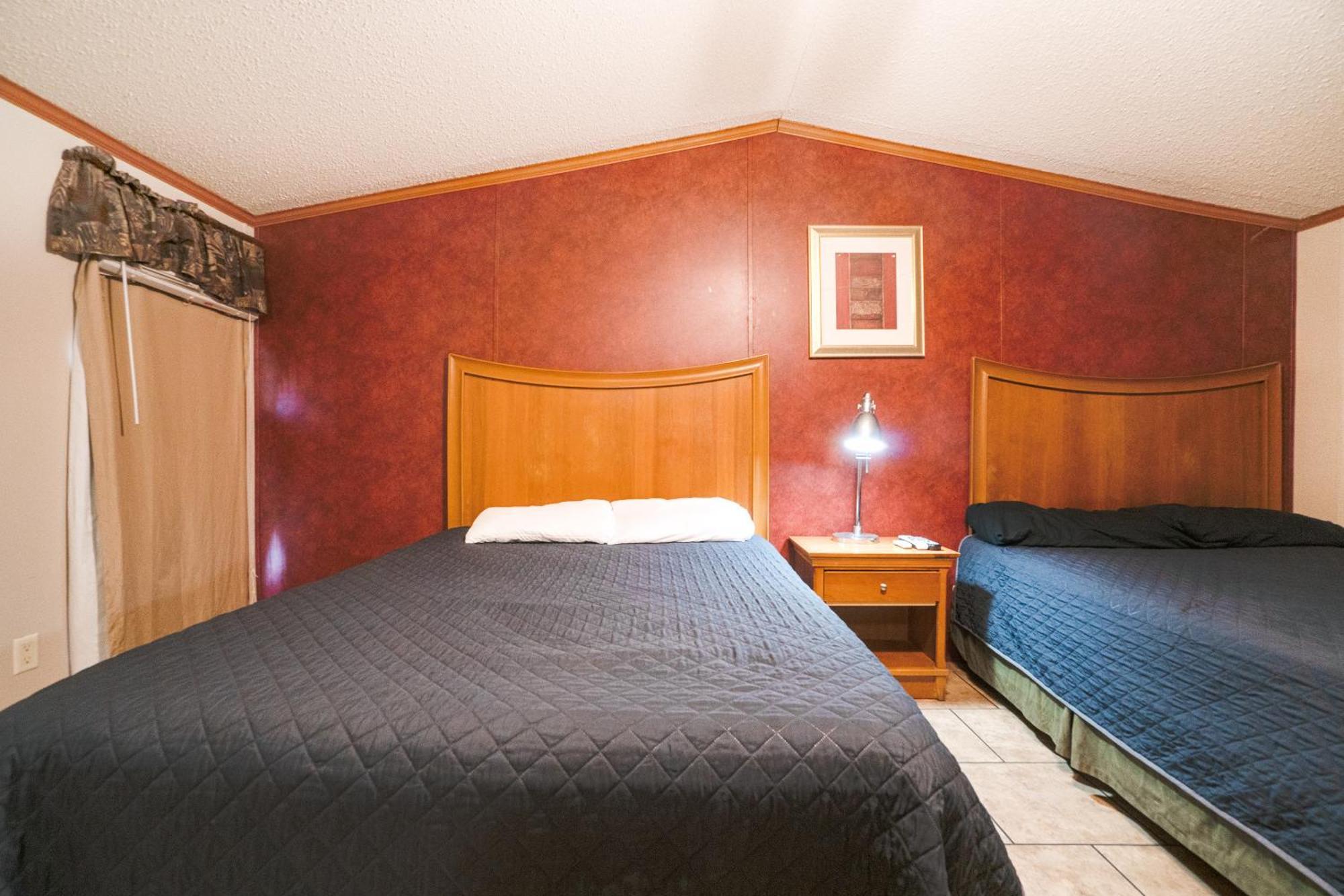 Grand Eagle Ford Lodge & Rv Park Tilden Eksteriør bilde