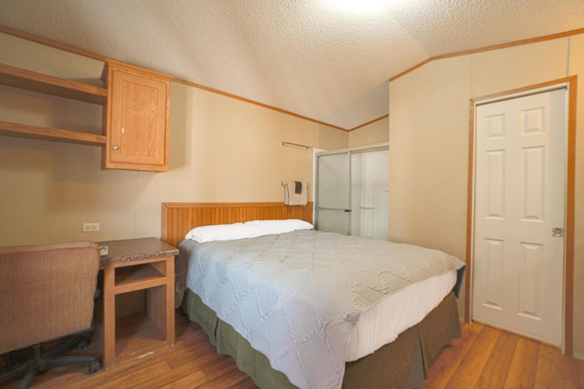 Grand Eagle Ford Lodge & Rv Park Tilden Eksteriør bilde