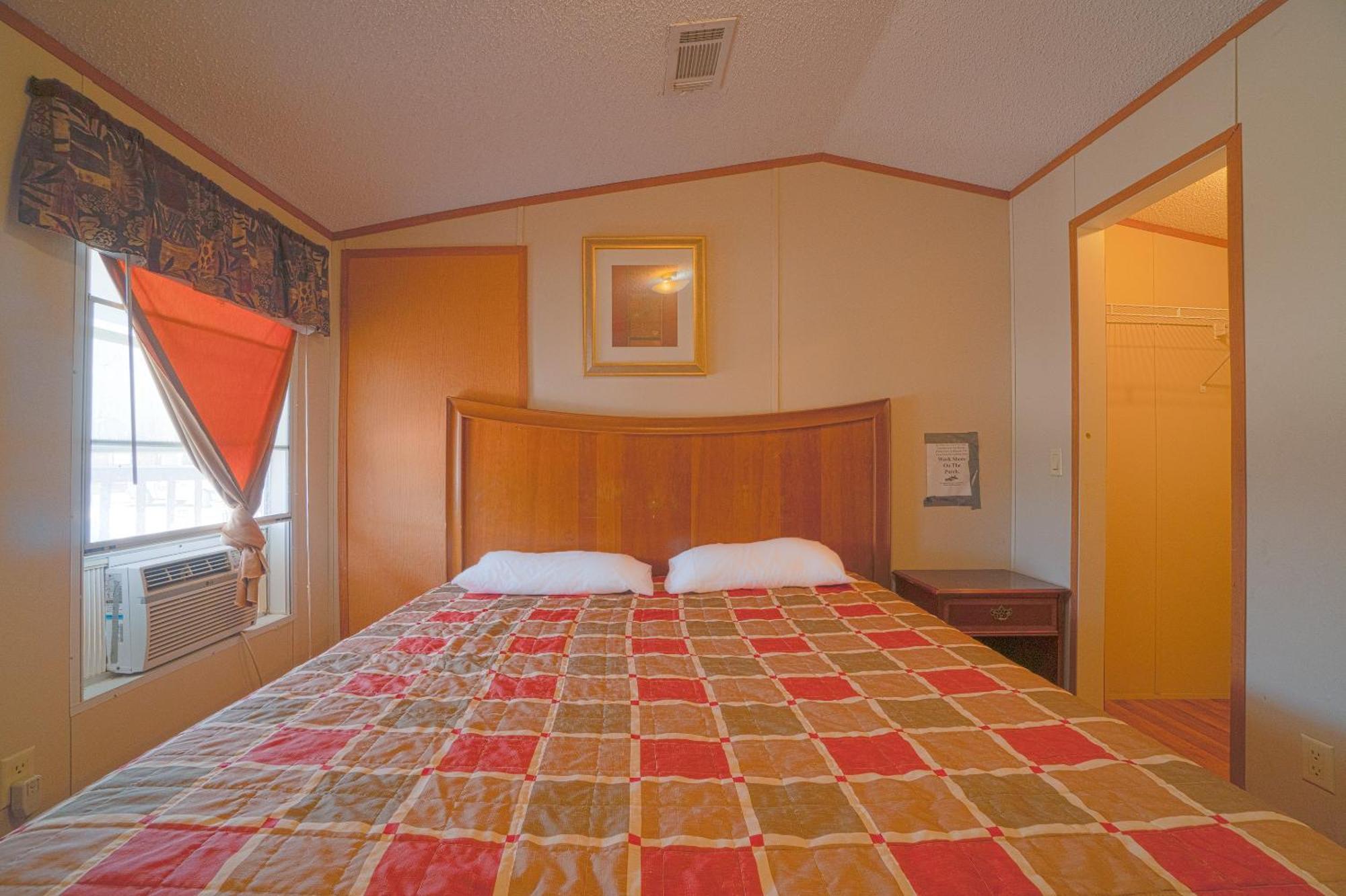 Grand Eagle Ford Lodge & Rv Park Tilden Eksteriør bilde
