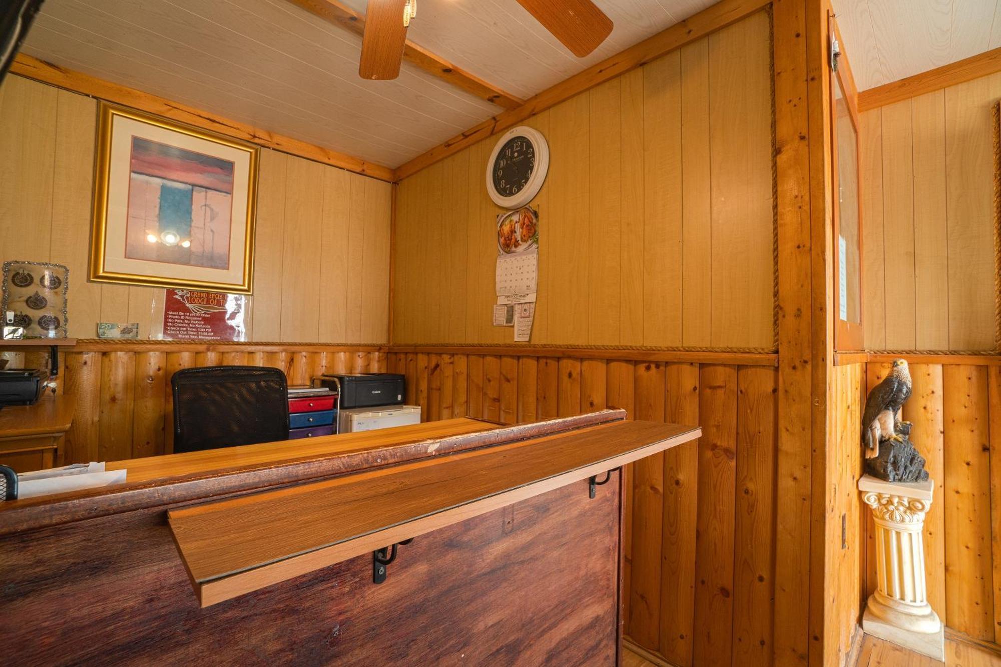 Grand Eagle Ford Lodge & Rv Park Tilden Eksteriør bilde